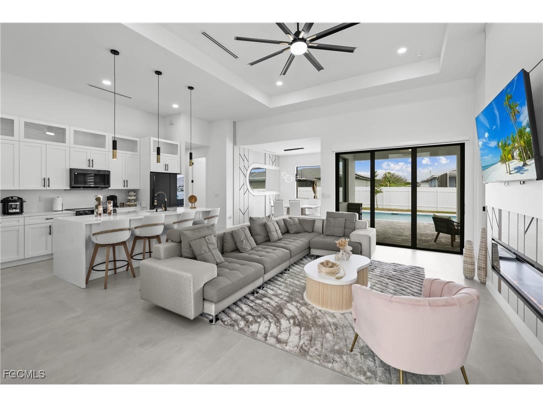 837 NE 6th Place Cape Coral FL 33909 2025011467 image1