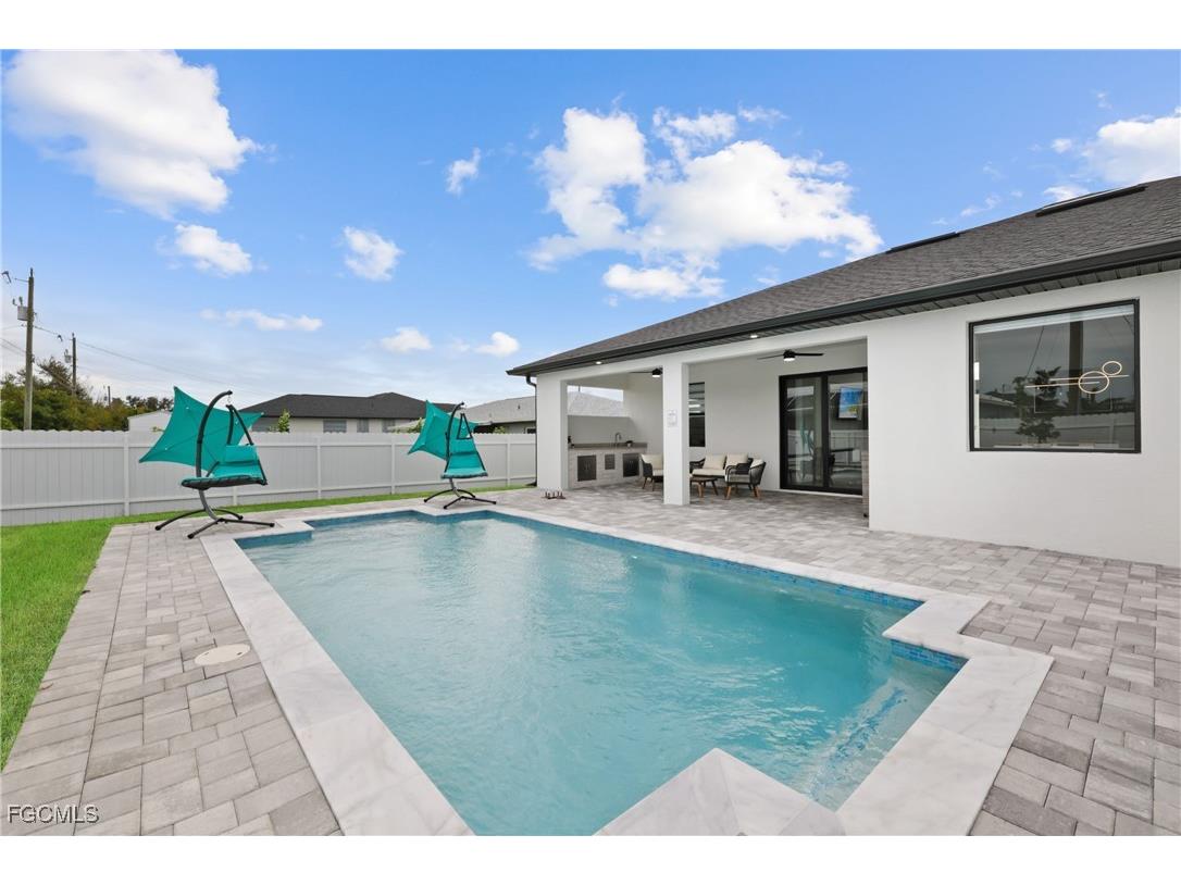 837 NE 6th Place Cape Coral FL 33909 2025011467 image2