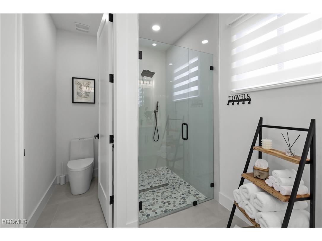 837 NE 6th Place Cape Coral FL 33909 2025011467 image45