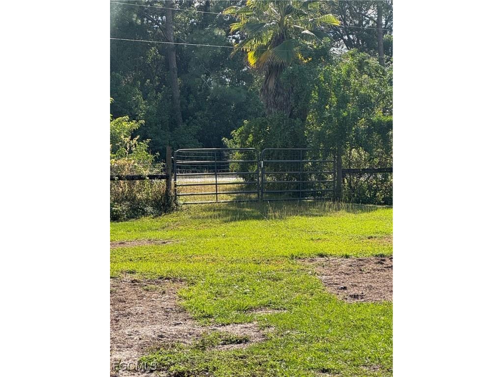 837 Pine Cone Avenue Clewiston FL 33440 2025021772 image4