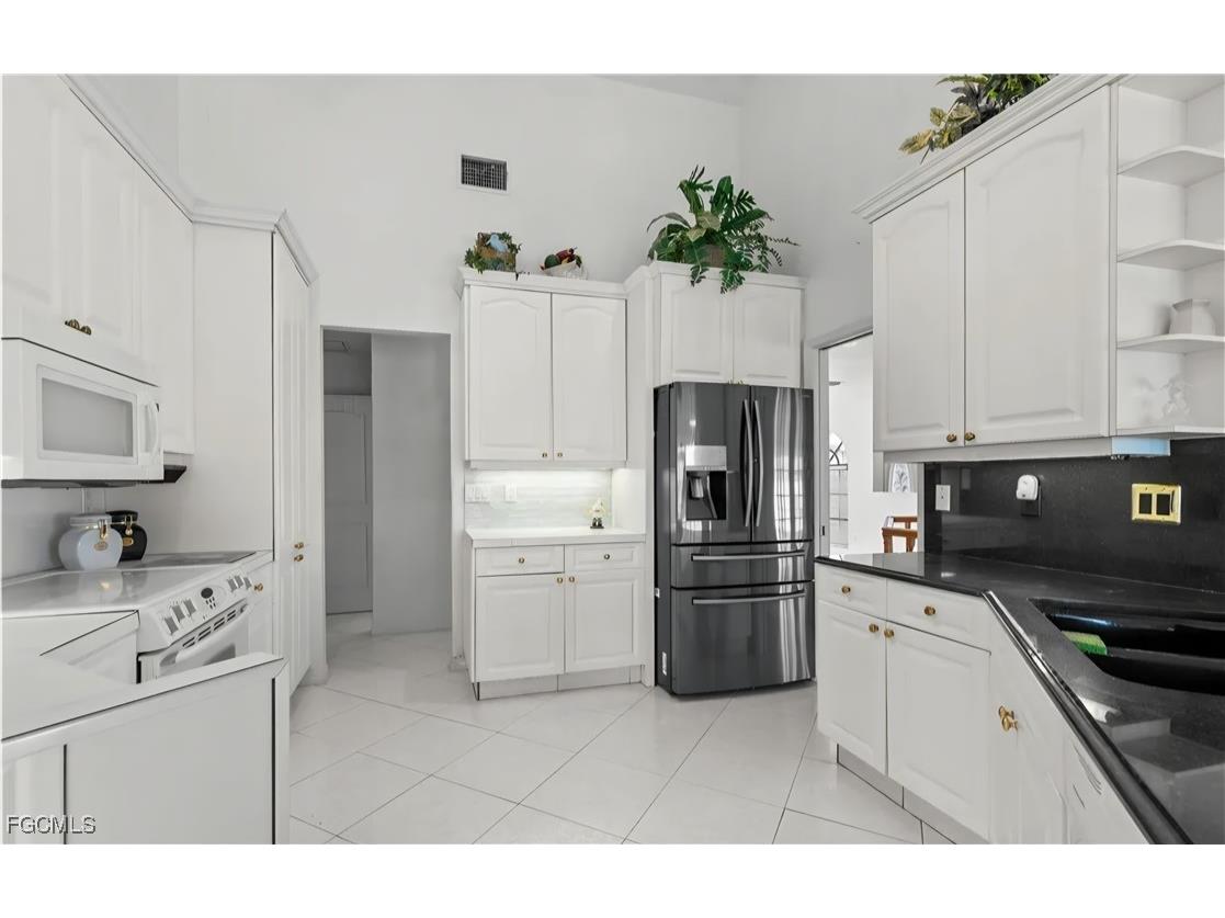 837 SW 2nd Avenue Cape Coral FL 33991 2025006044 image17