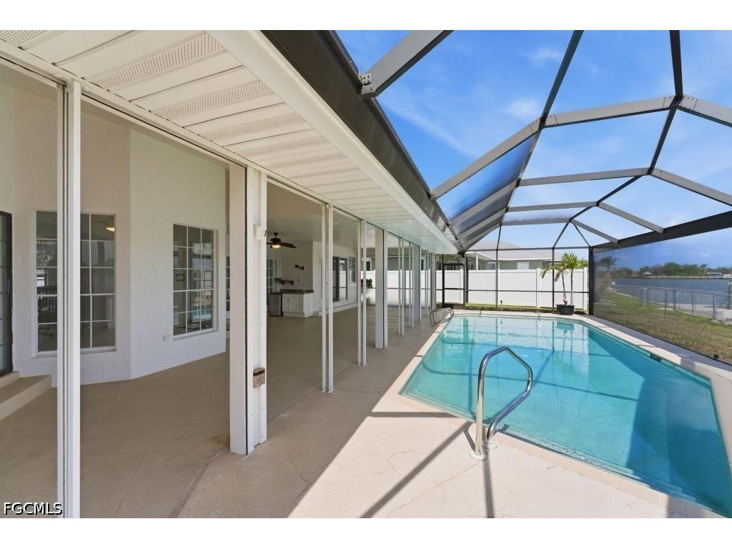 837 SW 2nd Avenue Cape Coral FL 33991 2026015876 image3