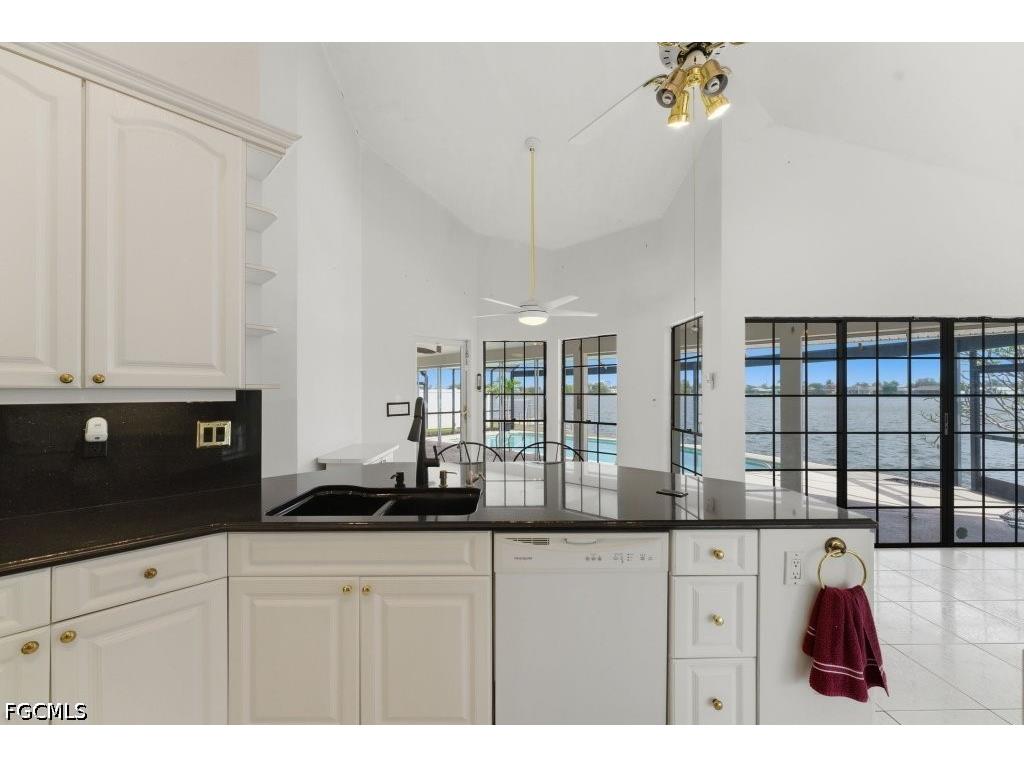 837 SW 2nd Avenue Cape Coral FL 33991 2026015876 image7