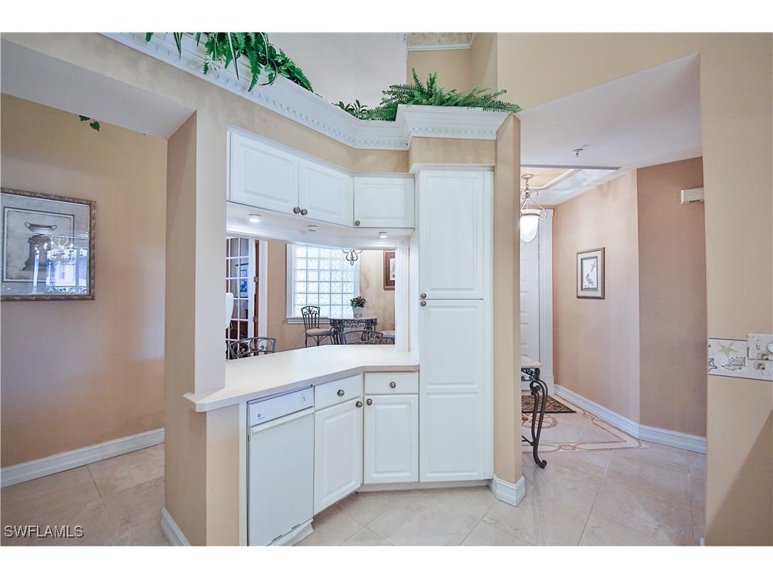 837 Sailaway Lane #202 Naples FL 34108 225071595 image17