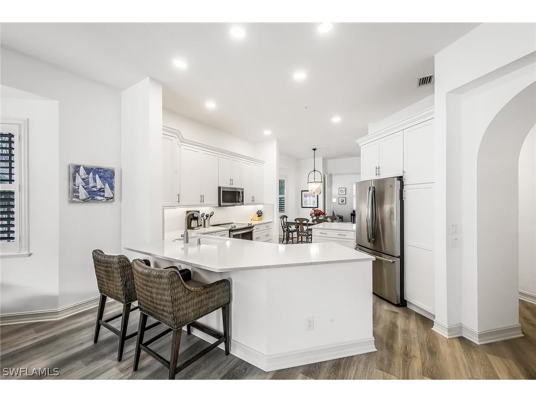 837 Sailaway Lane #204 Naples FL 34108 222089195 image1