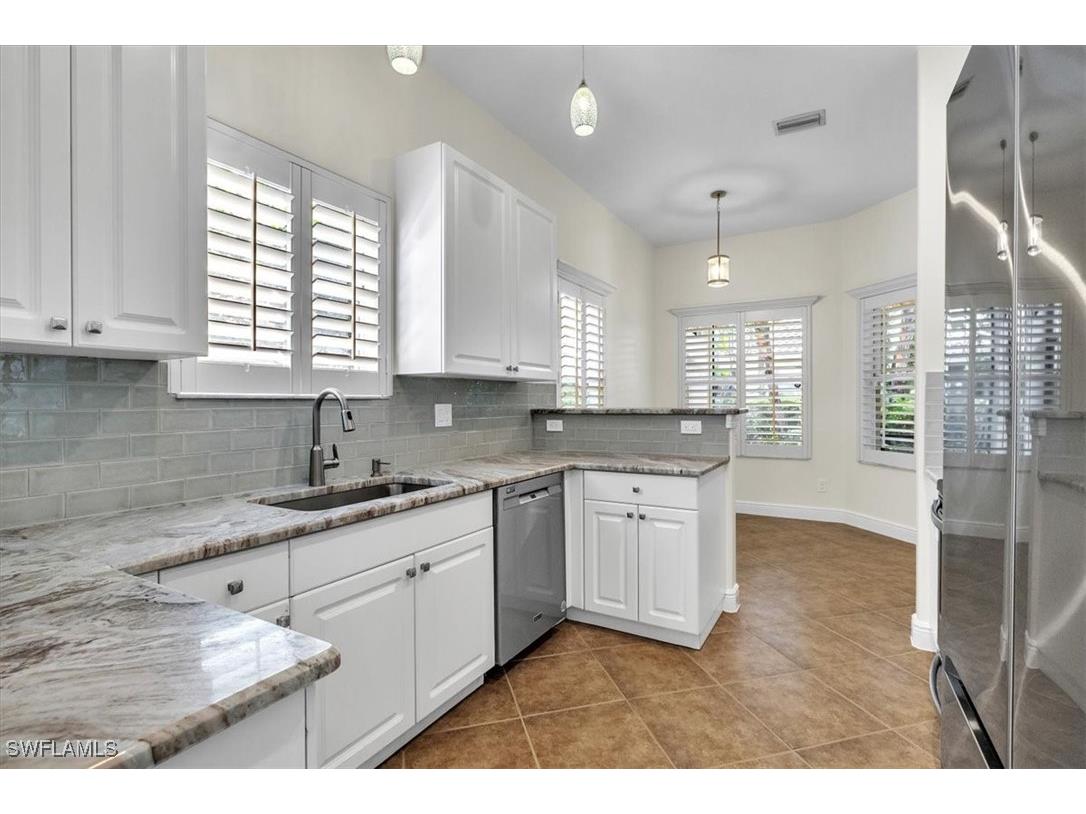 837 Vistana Circle #20 Naples FL 34119 225074058 image1