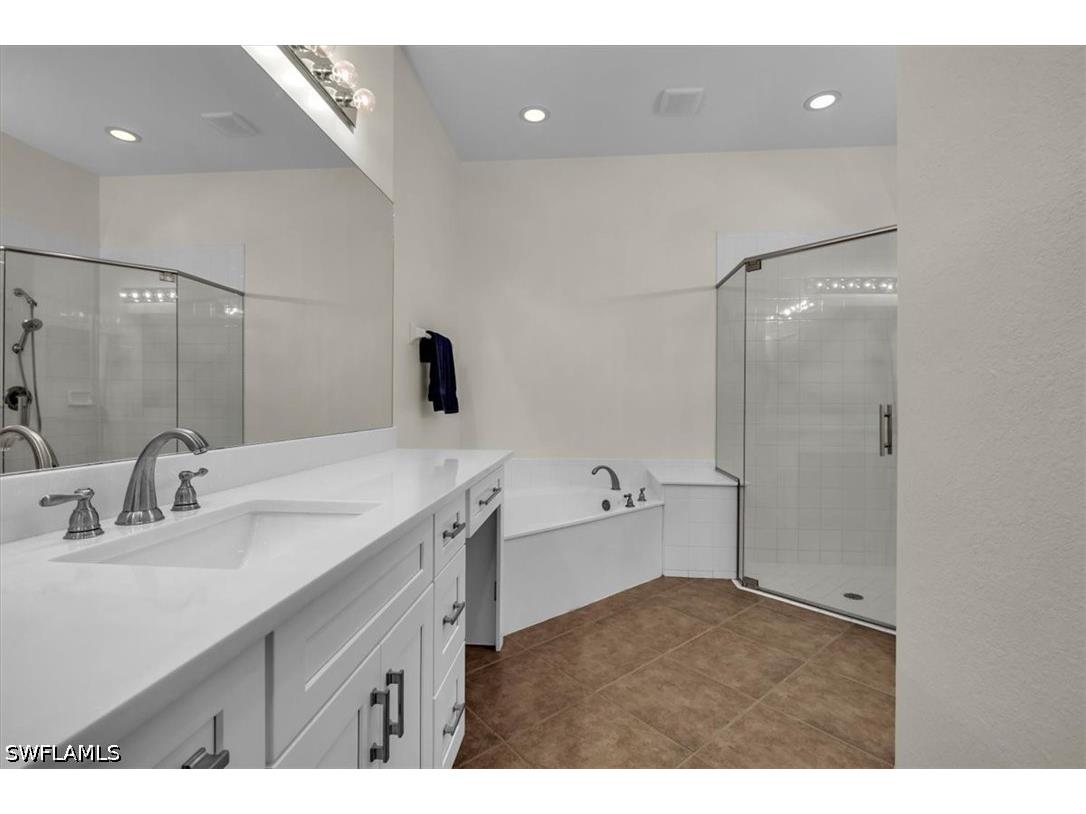837 Vistana Circle #20 Naples FL 34119 226014923 image15