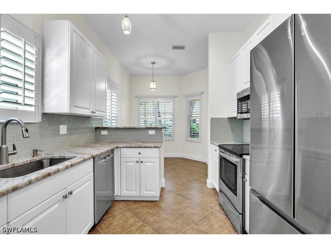 837 Vistana Circle #20 Naples FL 34119 226014923 image4
