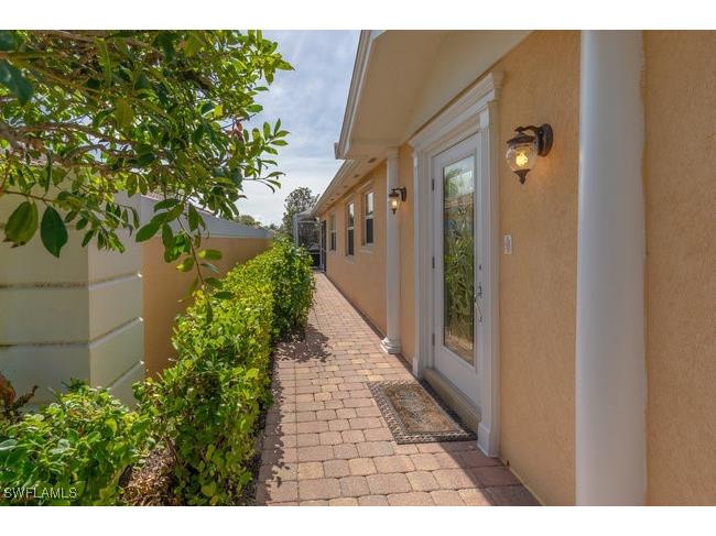 8376 Borboni Court Naples FL 34114 225066500 image4