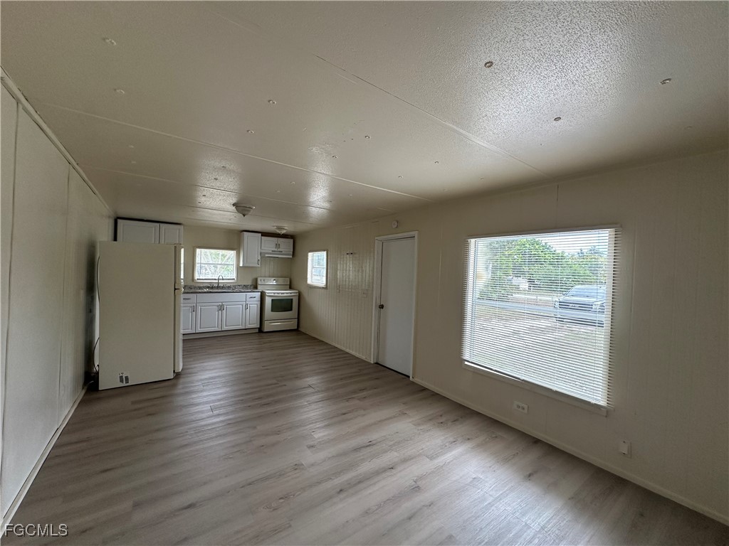 8376 Nault Road North Fort Myers FL 33917 2025023941 image3