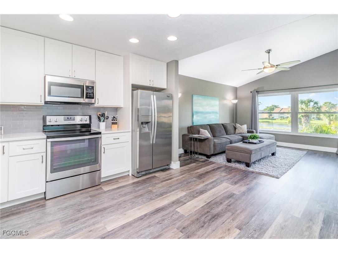 8382 Charter Club Circle #10 Fort Myers FL 33919 2025015979 image1