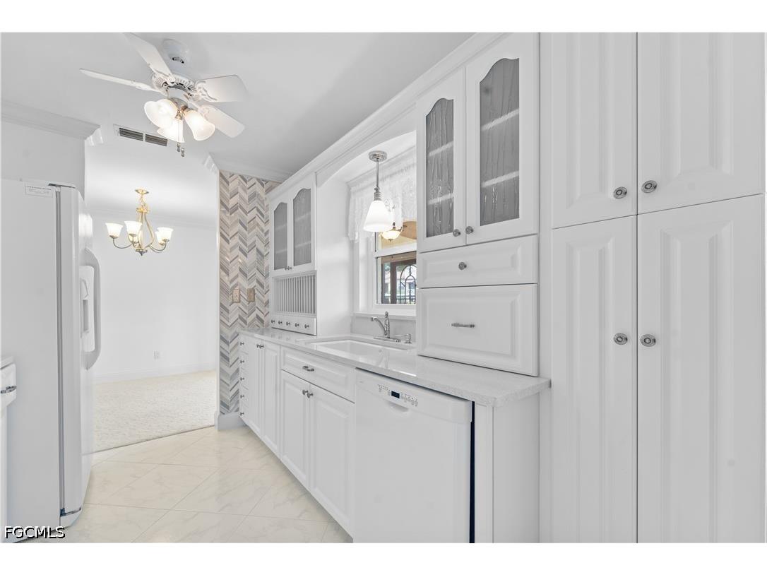 8382 Charter Club Circle #4 Fort Myers FL 33919 2026024324 image15
