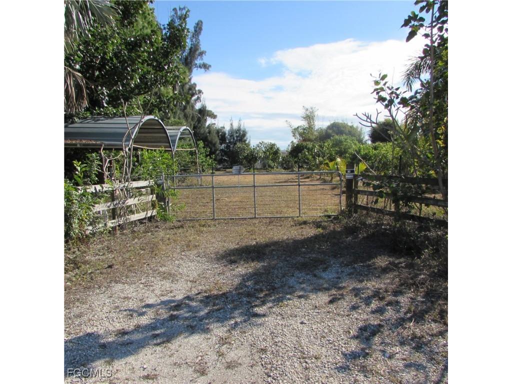 8390 Stringfellow Road Saint James City FL 33956 2026005021 image1
