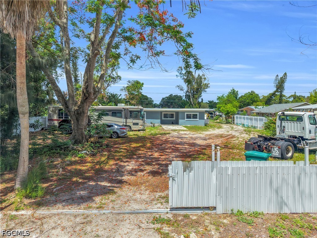 8396 Sevigny Drive North Fort Myers FL 33917 2026024020 image4