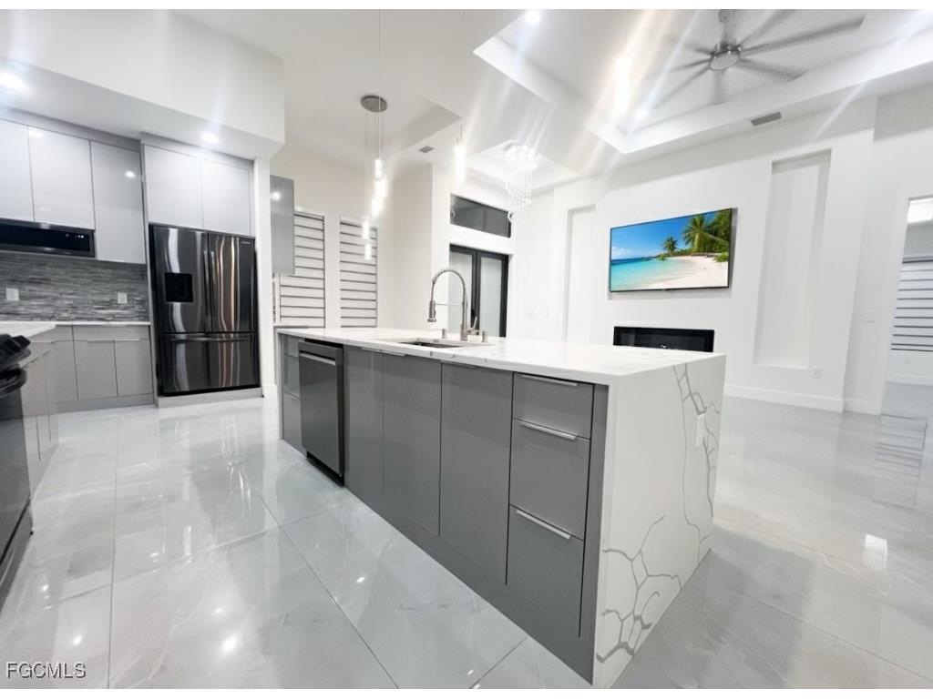 8396 Tolles Drive North Fort Myers FL 33917 2025017927 image10