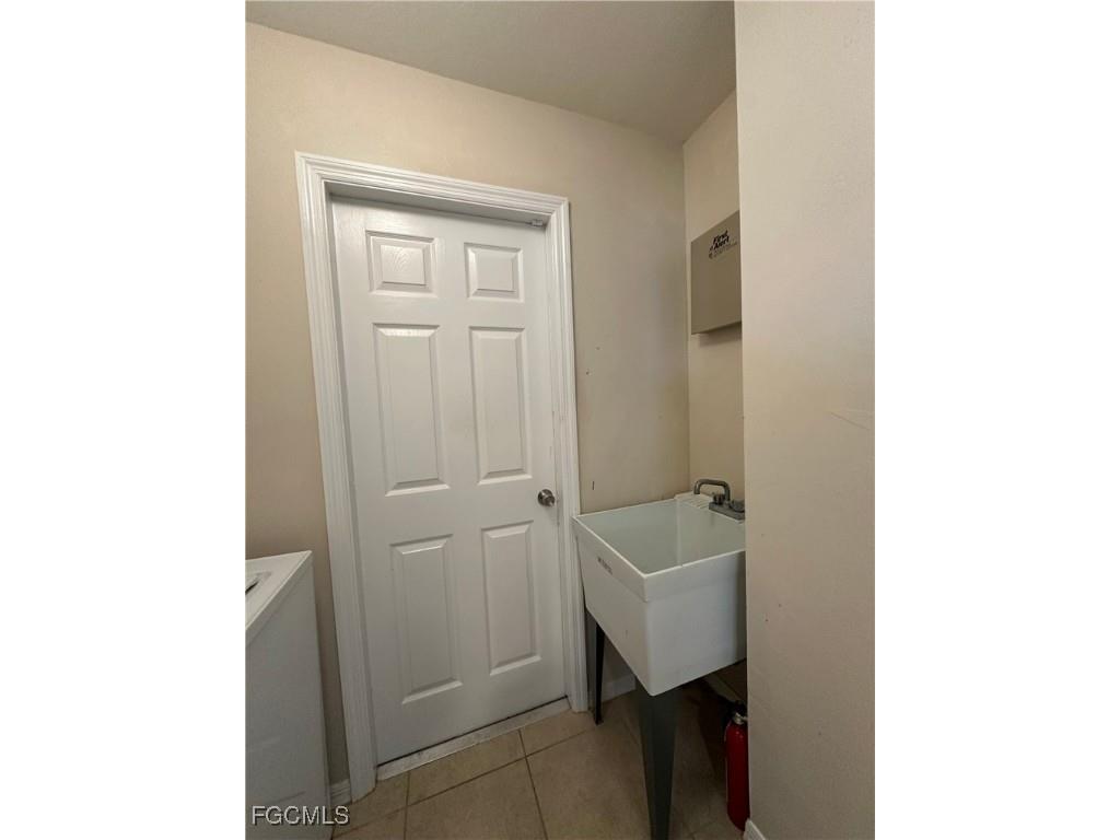 8397 Bahamas Road Fort Myers FL 33967 2025006658 image15