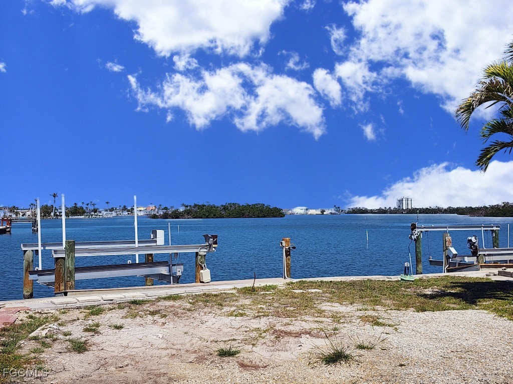 84 Blackbeard Way Fort Myers Beach FL 33931 2026000911 image6