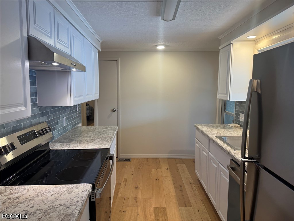 84 Poinsettia Drive Fort Myers FL 33905 2026029120 image9