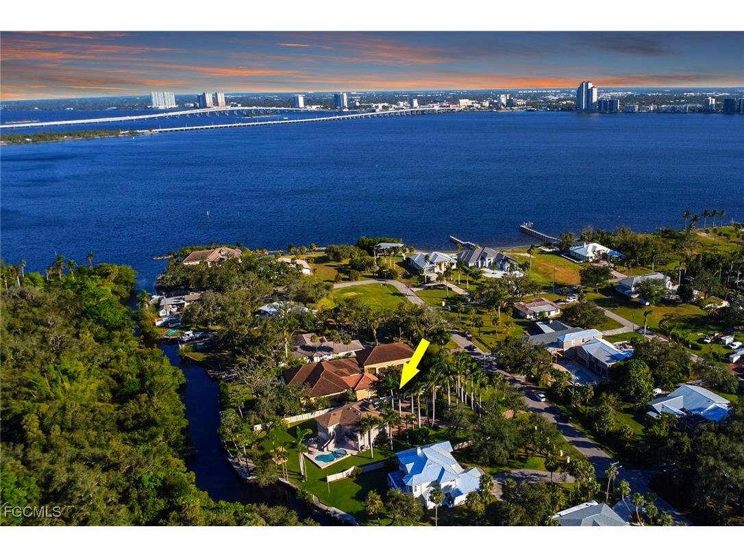 84 Skyline Drive North Fort Myers FL 33903 2025003377 image1