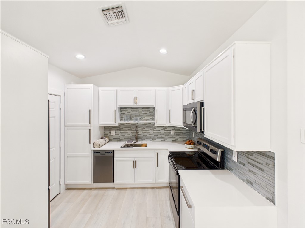 840 10th Avenue NE Naples FL 34120 2025007541 image21