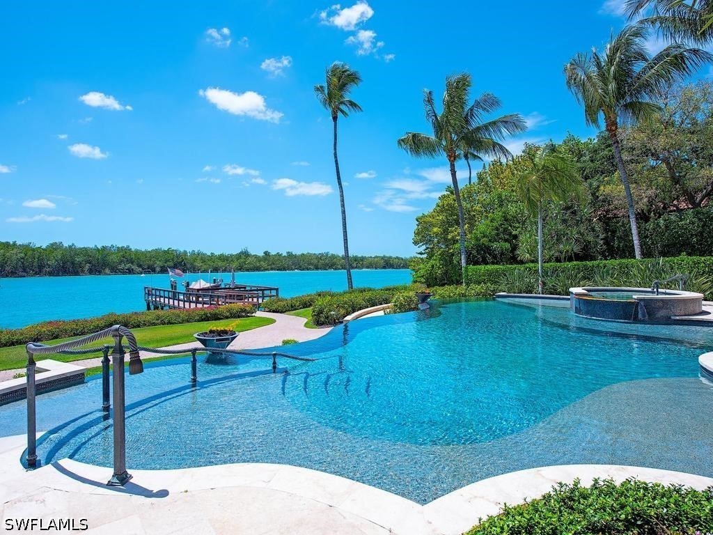 840 Admiralty Parade E Naples FL 34102 226015887 image10