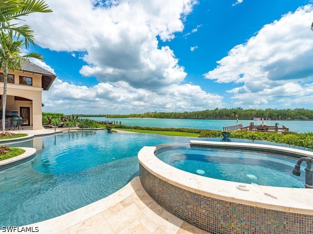 840 Admiralty Parade E Naples FL 34102 226015887 image2