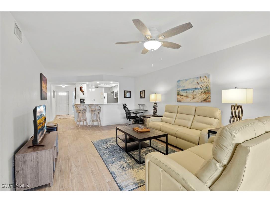 840 Gulf Pavillion Drive #103 Naples FL 34108 225073993 image1