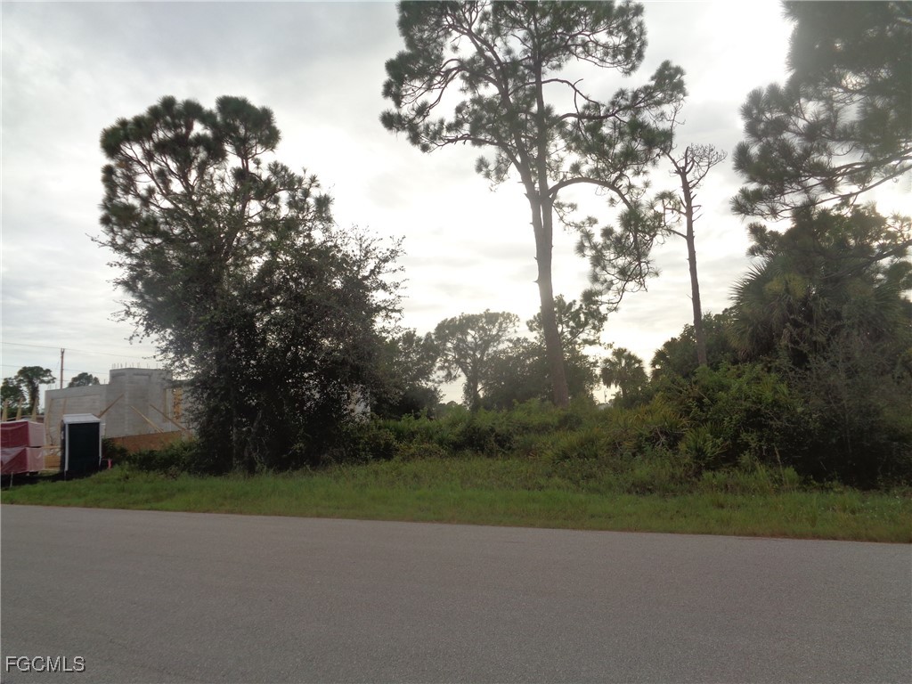 840 Naples Avenue S Lehigh Acres FL 33974 2025010619 image3