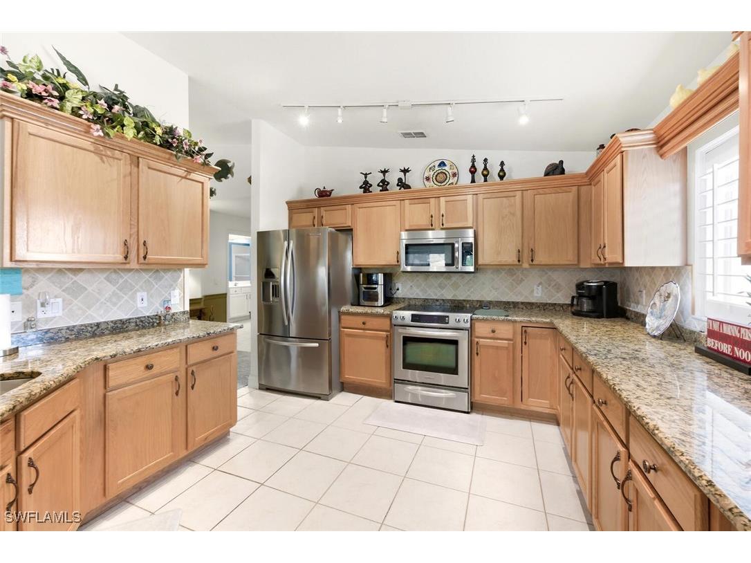 8401 Southbridge Drive #2 Estero FL 33967 225082042 image17