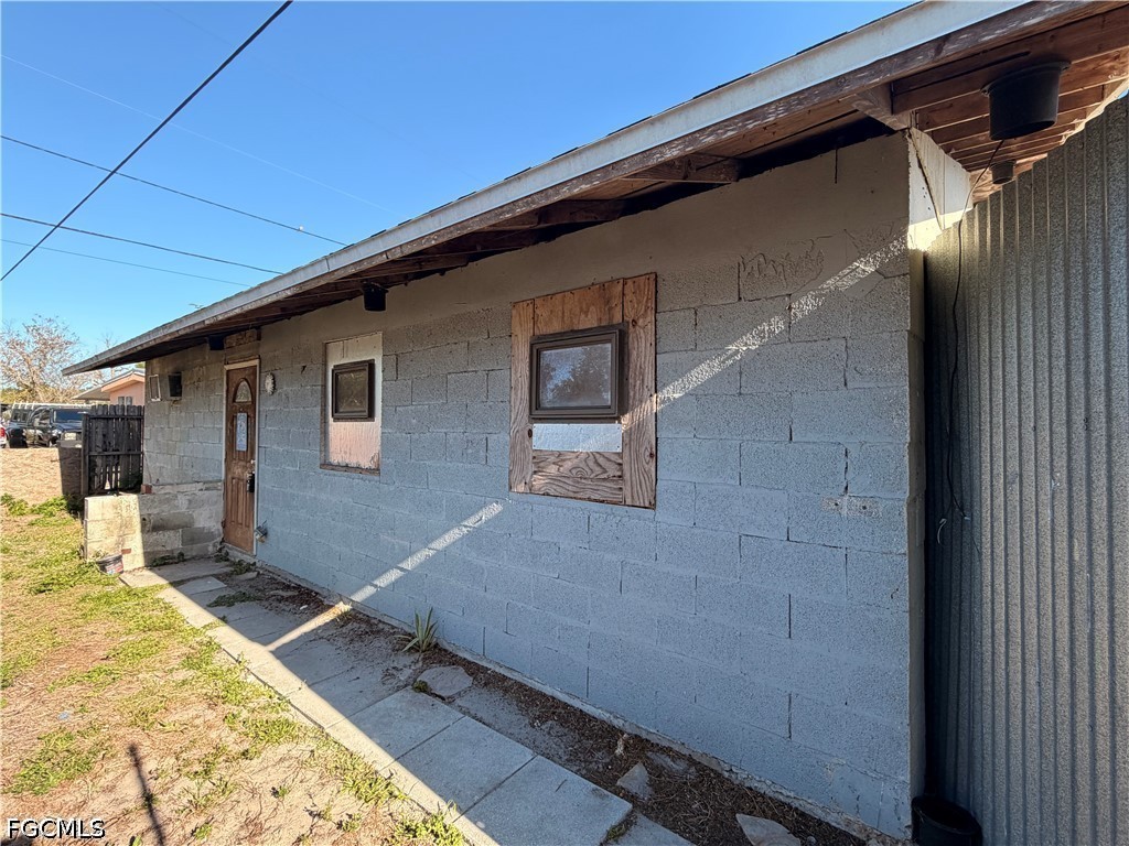 8406 Sevigny Drive North Fort Myers FL 33917 2026015563 image1