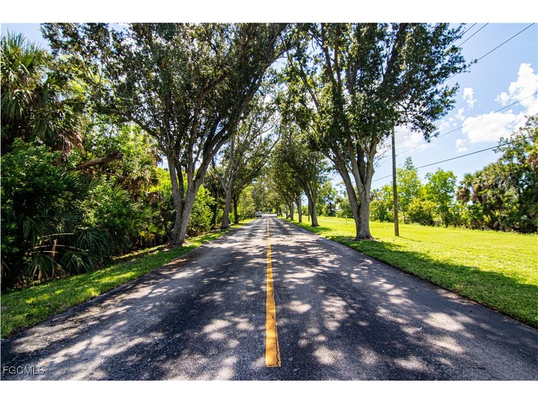 8407 S Haven Lane Fort Myers FL 33919 2025011650 image3