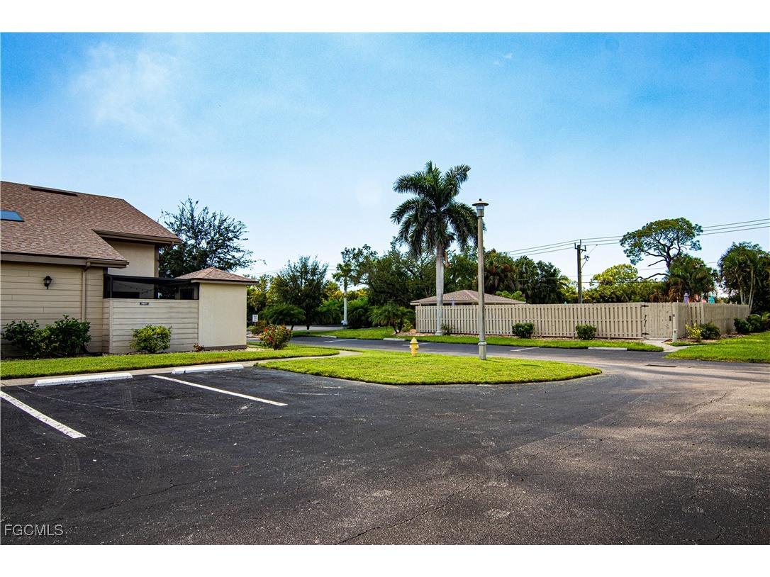 8407 S Haven Lane Fort Myers FL 33919 2025011650 image36