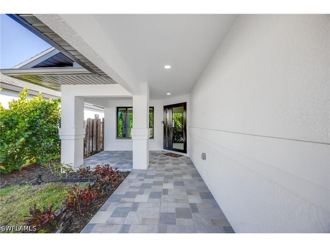 841 91st Avenue N Naples FL 34108 226014313 image2