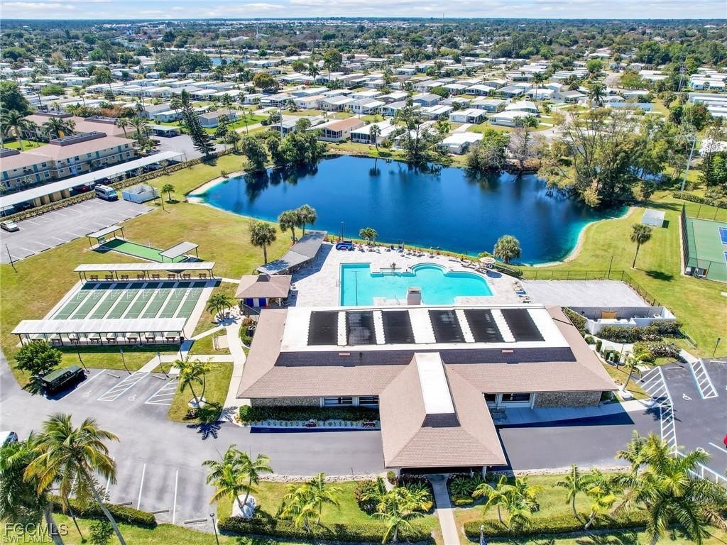 841 Charlemagne Boulevard Naples FL 34112 225043393 image36