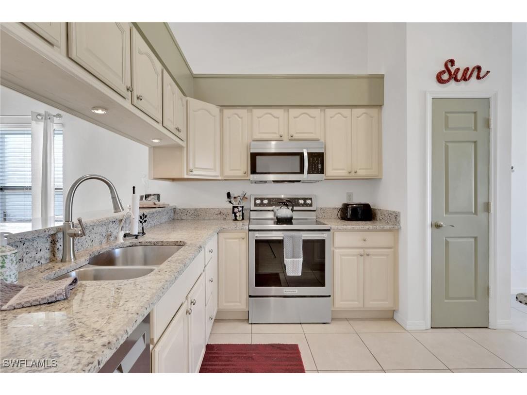 841 Kings Way Naples FL 34104 225076700 image11