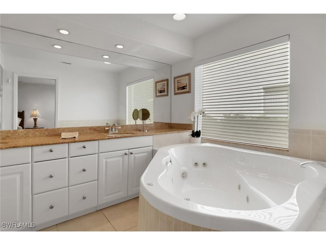 841 Kings Way Naples FL 34104 225076700 image20