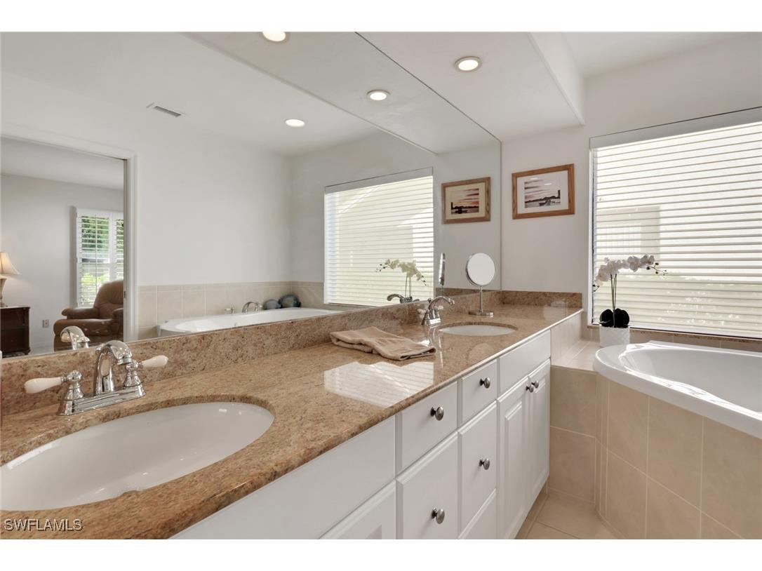 841 Kings Way Naples FL 34104 225076700 image6