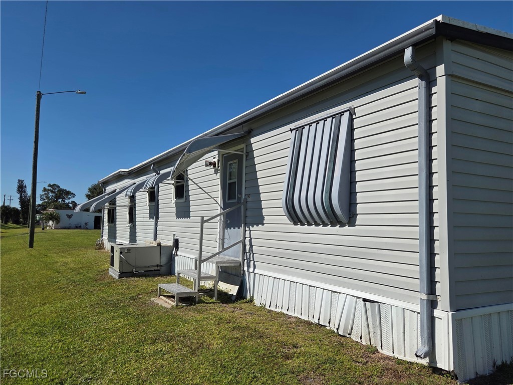 841 Winterest Drive North Fort Myers FL 33917 2025020513 image18