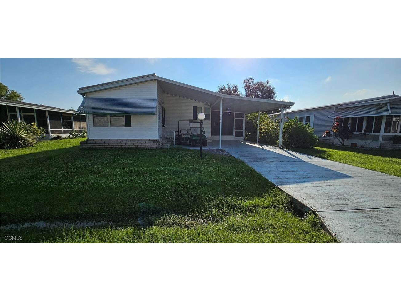 8410 Wagon Wheel Circle North Fort Myers FL 33917 2025021086 image1