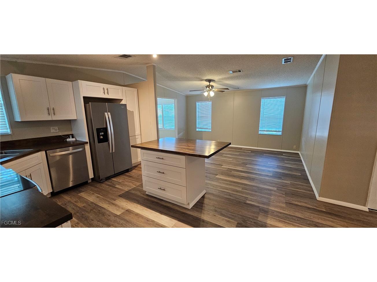 8410 Wagon Wheel Circle North Fort Myers FL 33917 2025021086 image8