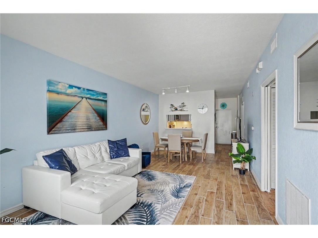 8416 Bernwood Cove Loop #1607 Fort Myers FL 33966 2026028883 image4