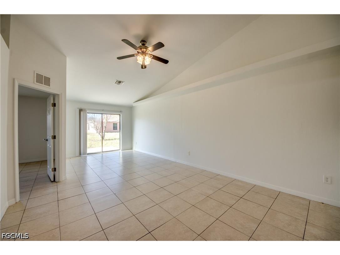 842/844 SW 39th Terrace Cape Coral FL 33914 2026010538 image11