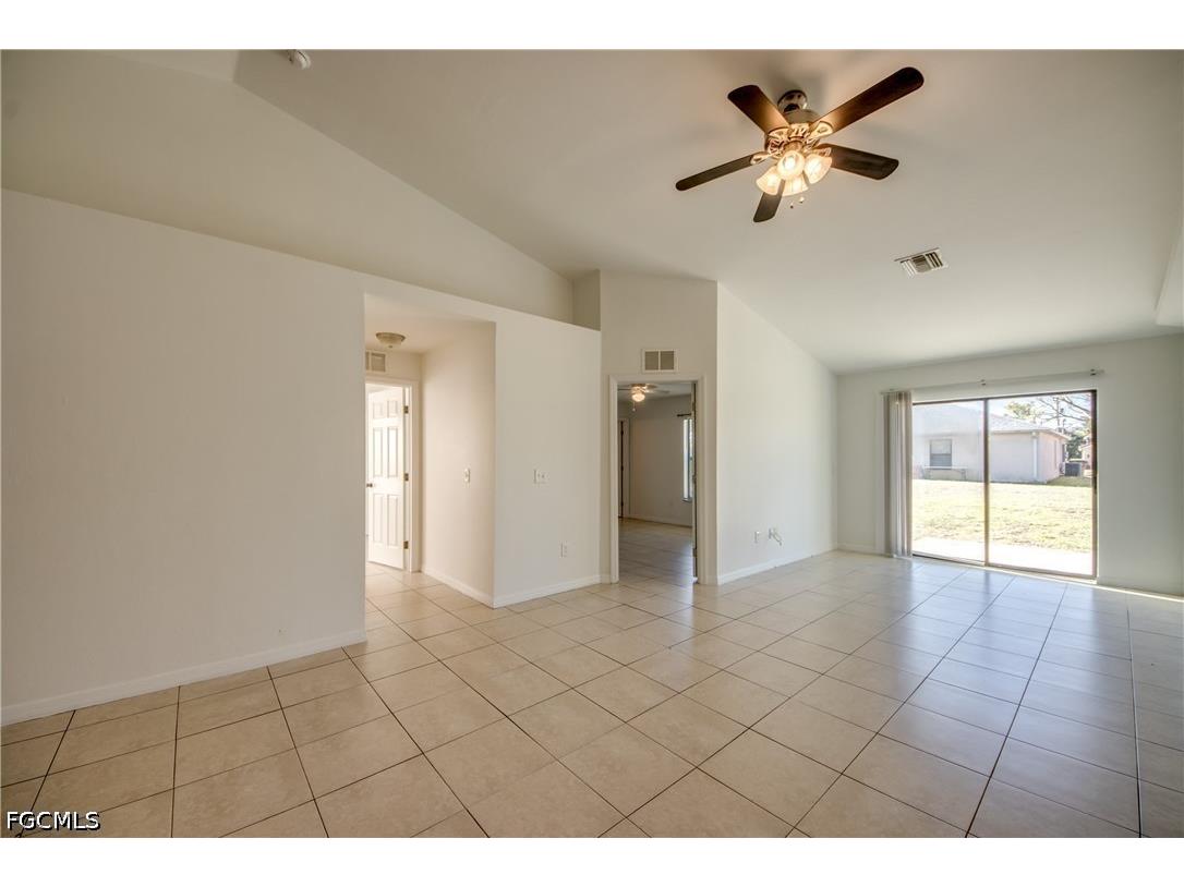 842/844 SW 39th Terrace Cape Coral FL 33914 2026010538 image12