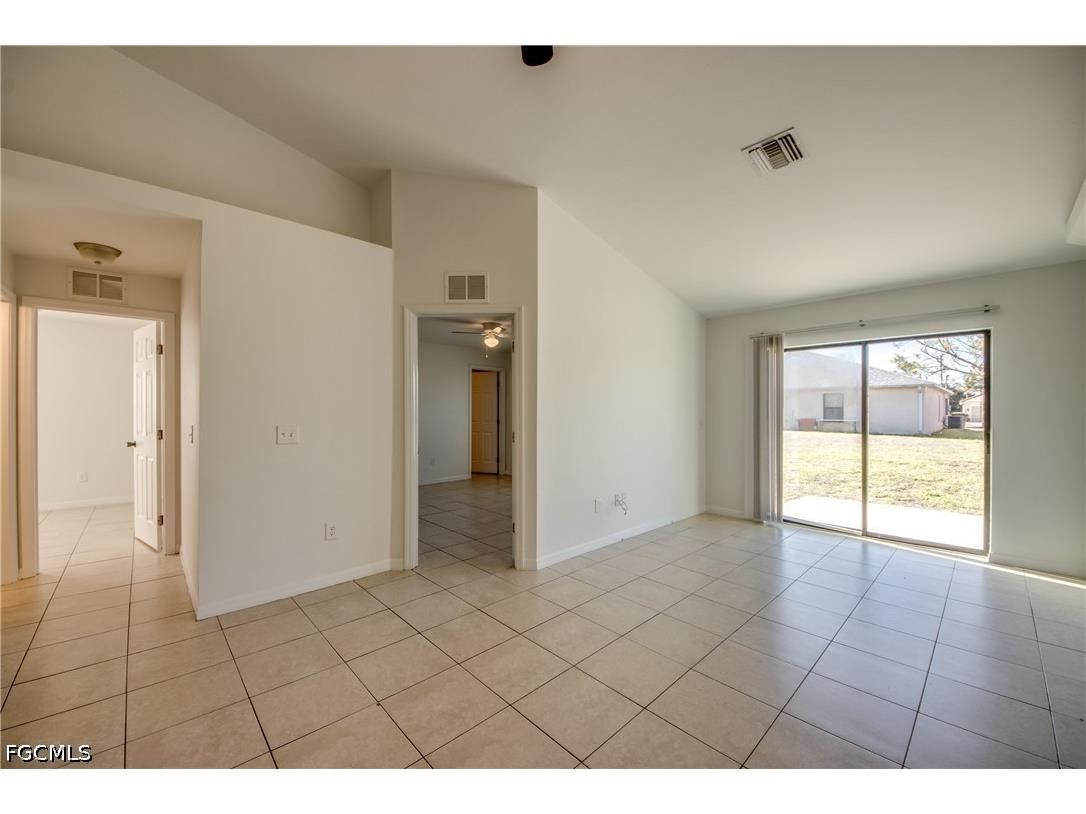 842/844 SW 39th Terrace Cape Coral FL 33914 2026010538 image13