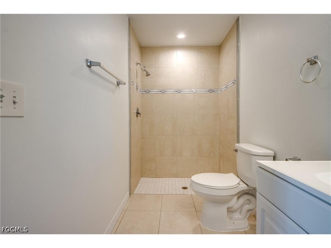 842/844 SW 39th Terrace Cape Coral FL 33914 2026010538 image17