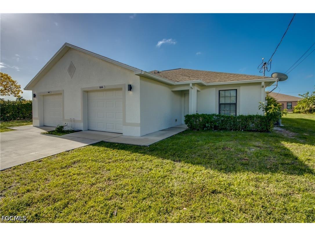 842/844 SW 39th Terrace Cape Coral FL 33914 2026010538 image2