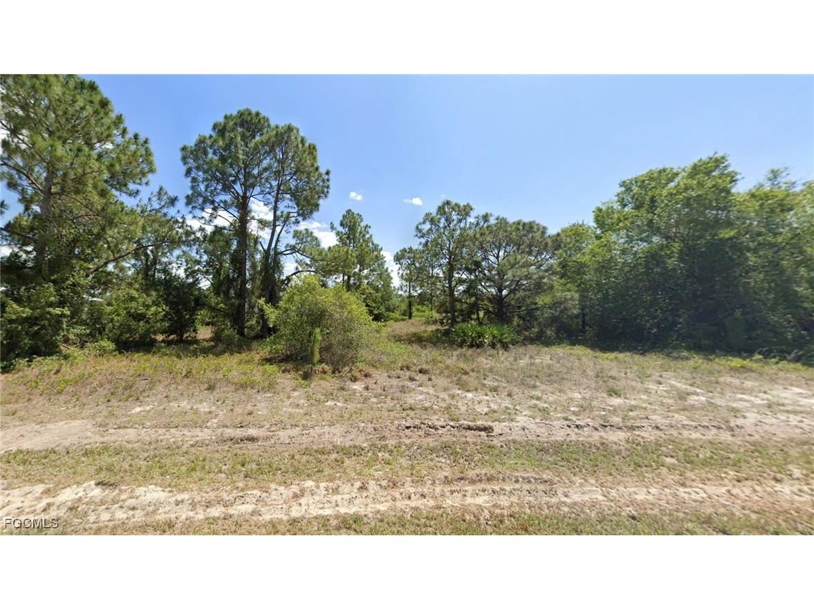 842 Chezy Street E Lehigh Acres FL 33974 2025024478 image3