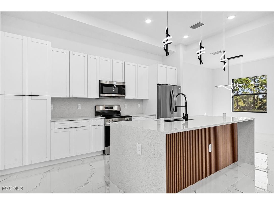 842 Nina Avenue S Lehigh Acres FL 33974 2025019503 image11