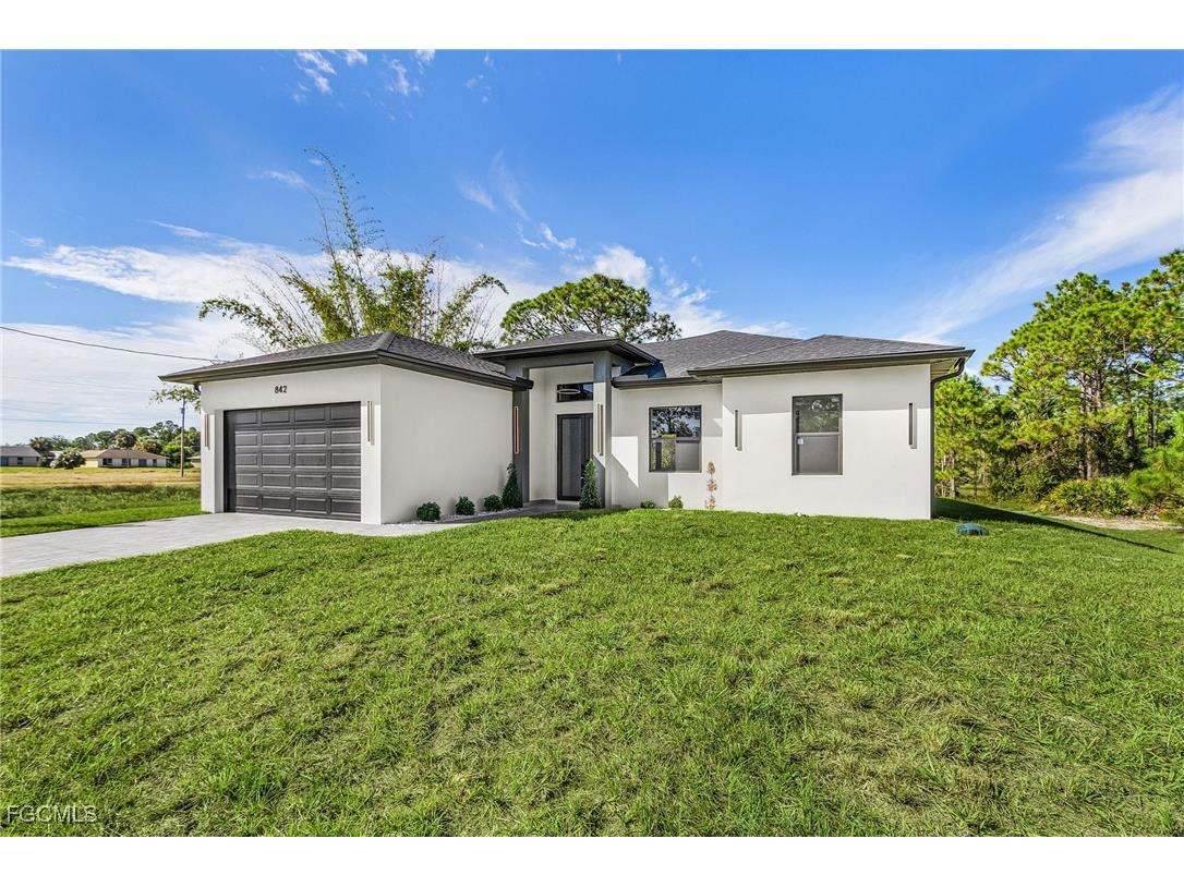 842 Nina Avenue S Lehigh Acres FL 33974 2025019503 image2