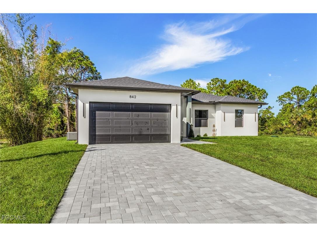 842 Nina Avenue S Lehigh Acres FL 33974 2025019503 image3